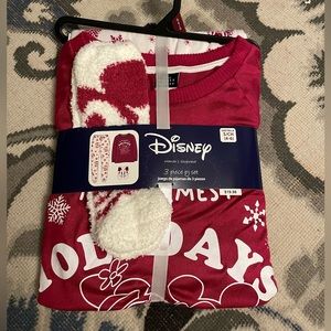 Disney Christmas 3 piece sleep wear. Brand new
